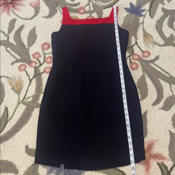 Petite Sophisticate 80s 90s Black and Red sleeveless Mini Dress, 2 - Picture 7 of 12